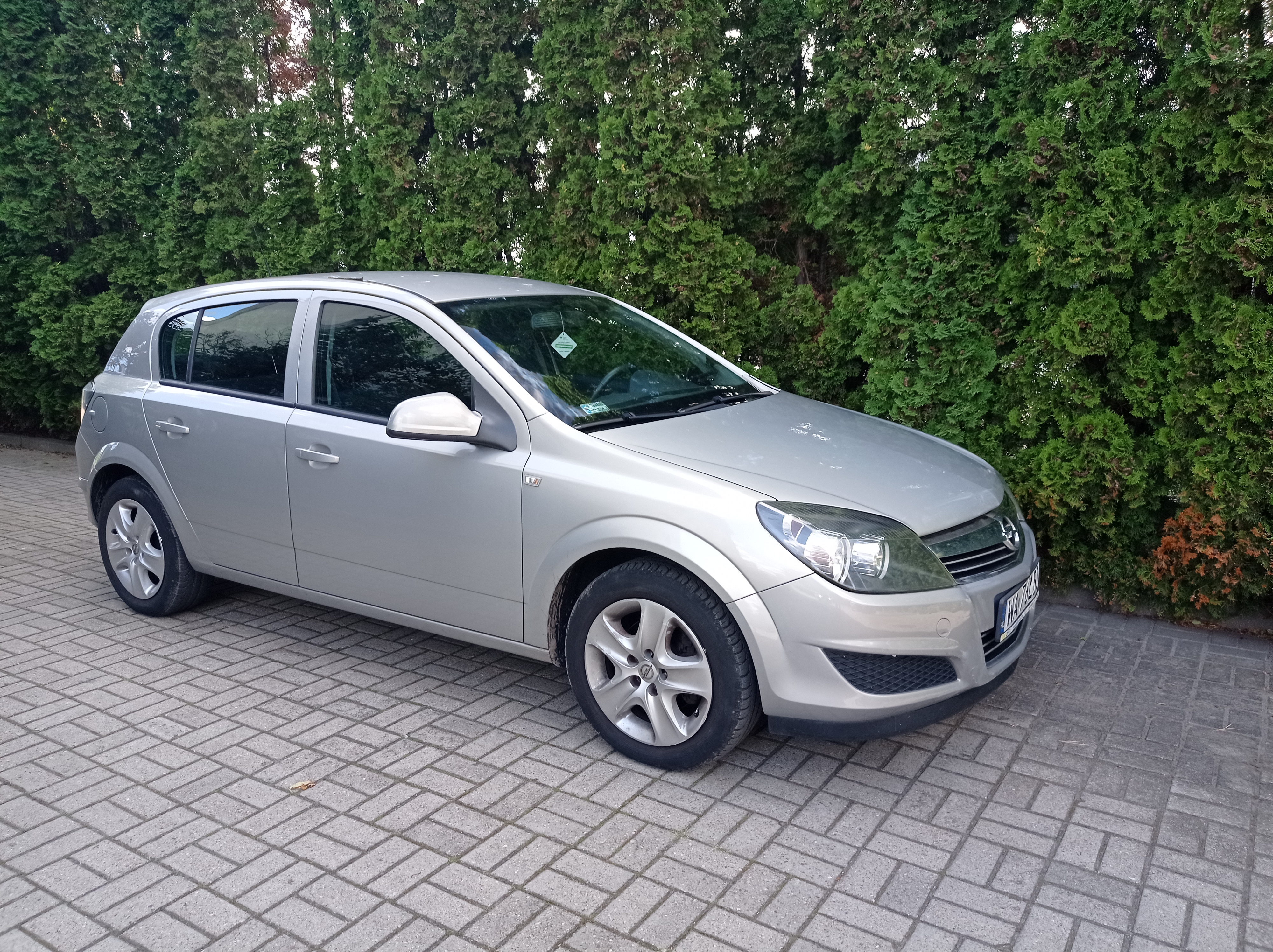 Opel Astra III poj. 1,6 rok prod. 2011