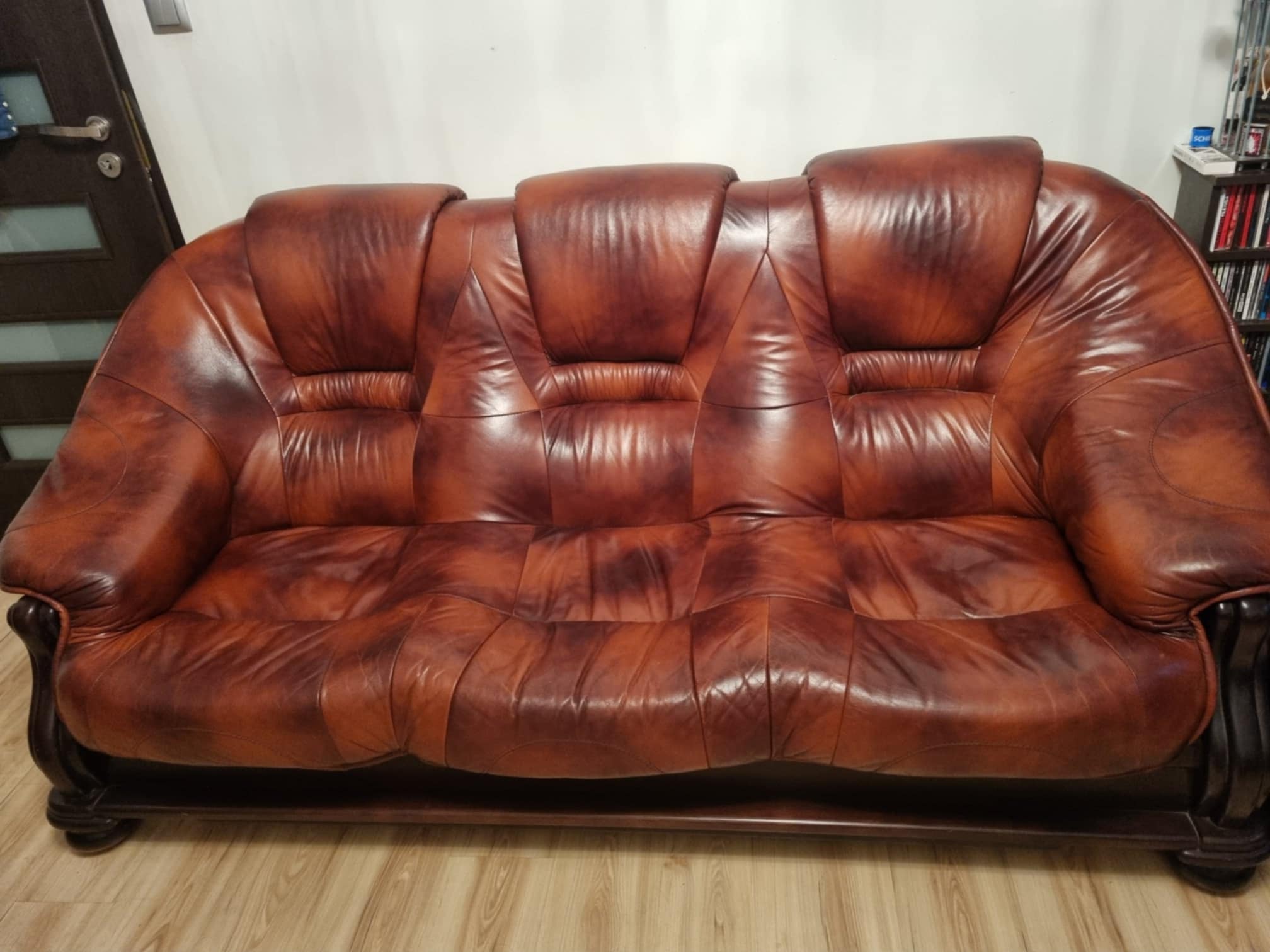 Sprzedam  dwie skórzane kanapy