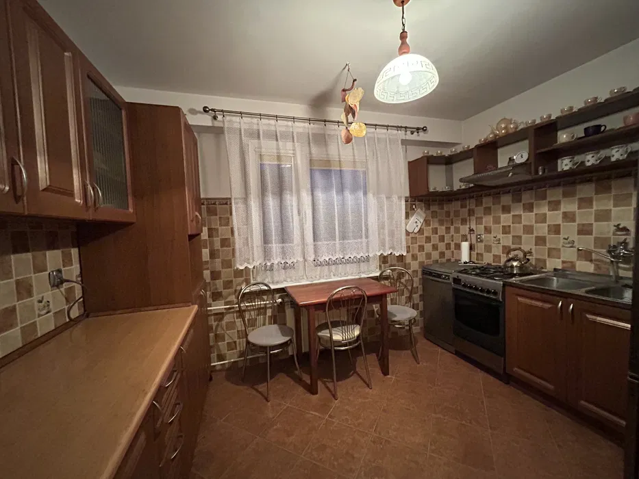 MIESZKANIE BLOK CHODECZ